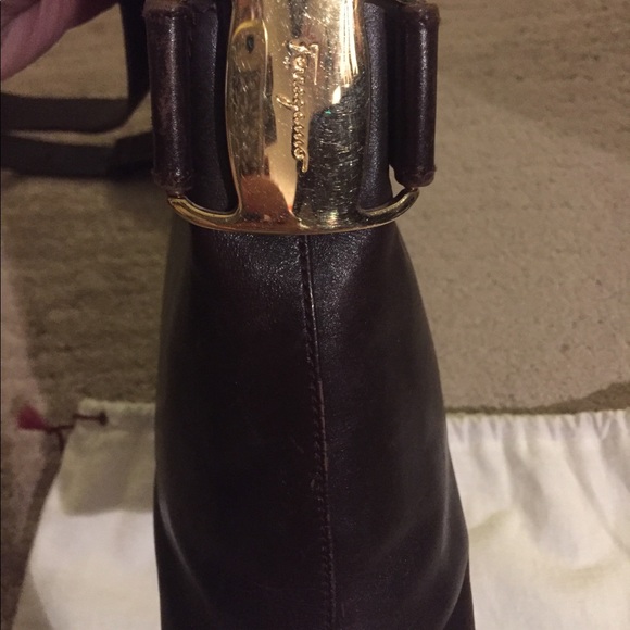 Salvatore Ferregamo small shoulder bag - Picture 2 of 9